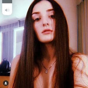 Meet your Posher, Daniella